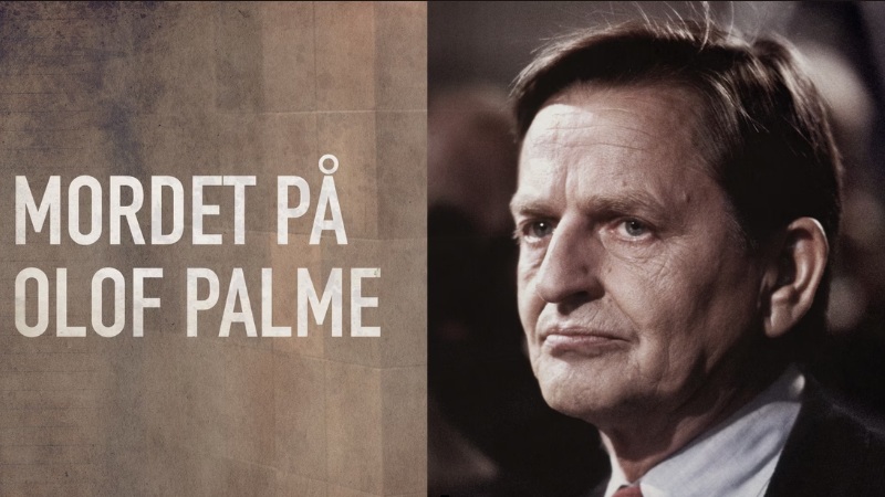 Collagebild med textruta till vänster: Mordet på Olof Palme. Foto av honom till höger. Vit 50 årig slätrakad man med brunt kort hår med sendbena. Profilbild med hans raka lite framträdande näsa. Skjorta och kavaj.